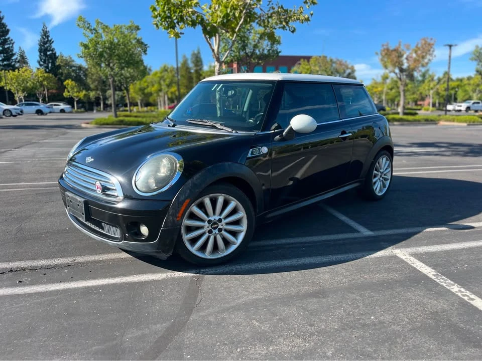 2010 Mini Mini 2nd Gen - Image 2 of 17