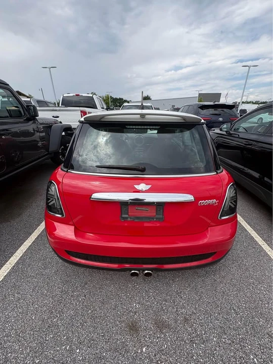 2010 Mini Mini 2nd Gen - Image 3 of 5