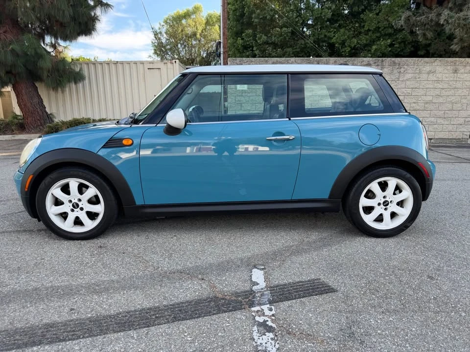 2010 Mini Mini 2nd Gen - Image 2 of 18