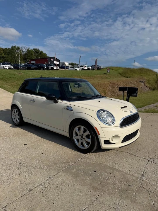 2010 Mini Mini 2nd Gen - Image 3 of 13