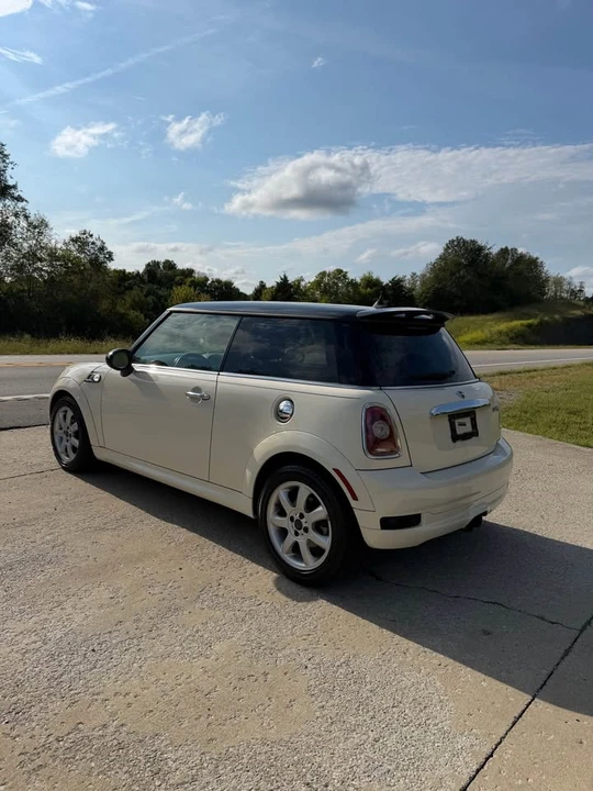 2010 Mini Mini 2nd Gen - Image 7 of 13