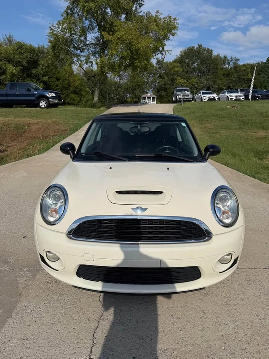 2010 Mini Mini 2nd Gen - Image 2 of 13