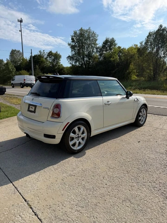 2010 Mini Mini 2nd Gen - Image 5 of 13