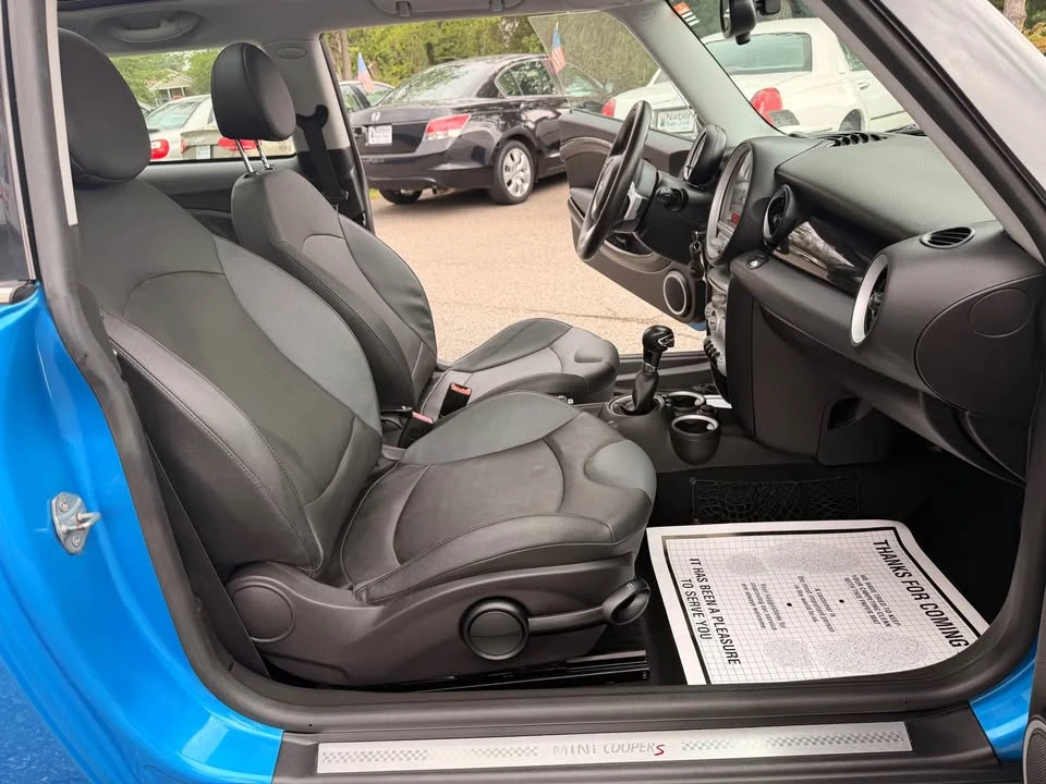 2010 Mini Mini 2nd Gen - Image 15 of 20