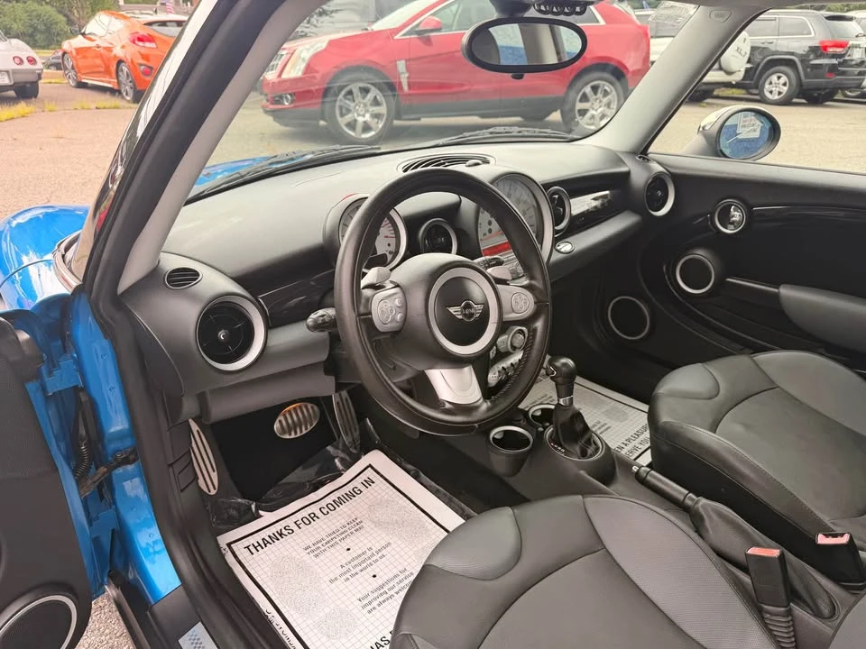 2010 Mini Mini 2nd Gen - Image 12 of 20