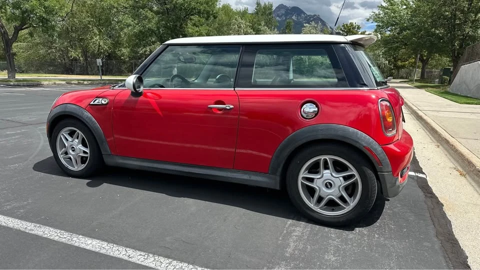 2010 Mini Coupe & Roadster - Image 6 of 11