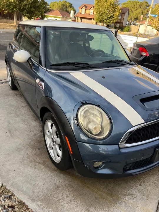 2010 Mini Coupe & Roadster - Image 10 of 14