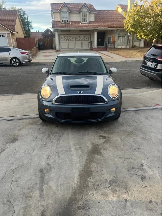 2010 Mini Coupe & Roadster - Image 14 of 14