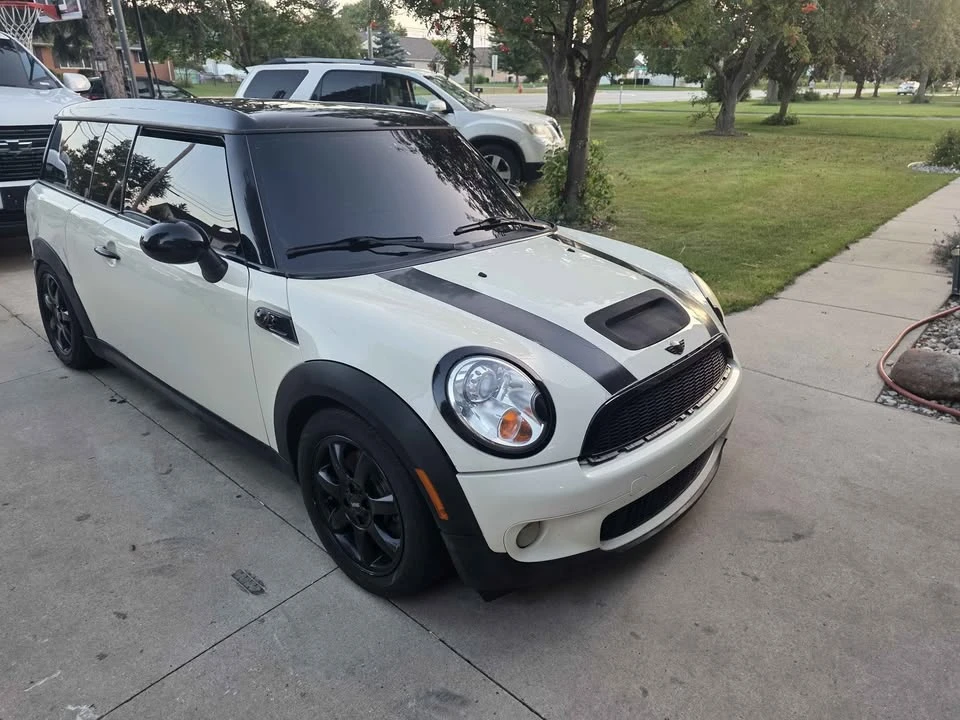 2010 Mini Coupe & Roadster - Image 2 of 17