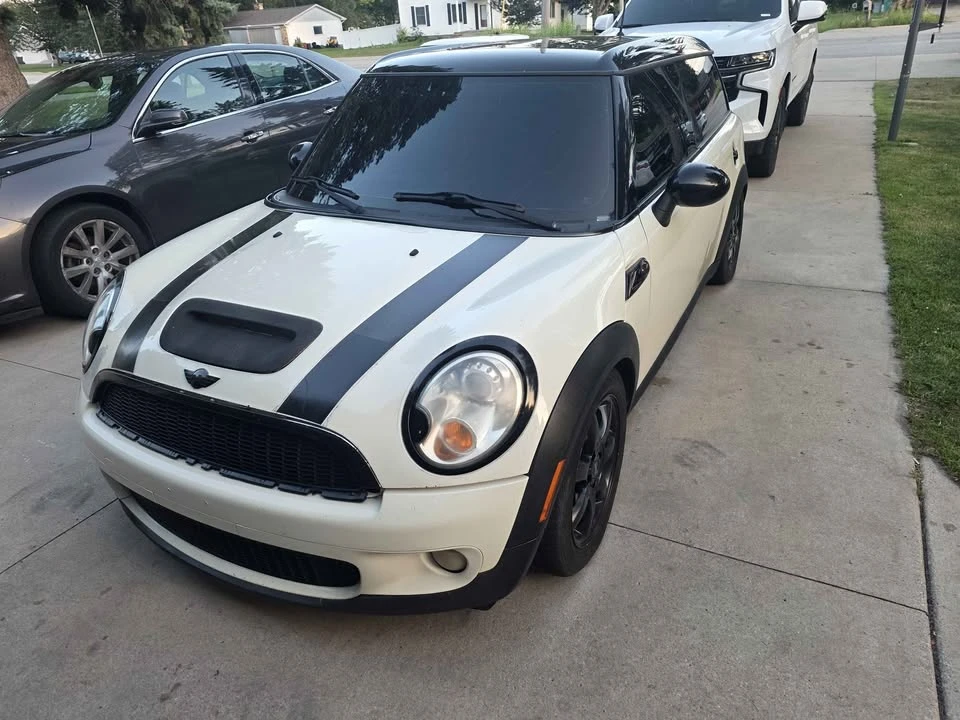 2010 Mini Coupe & Roadster - Image 3 of 17
