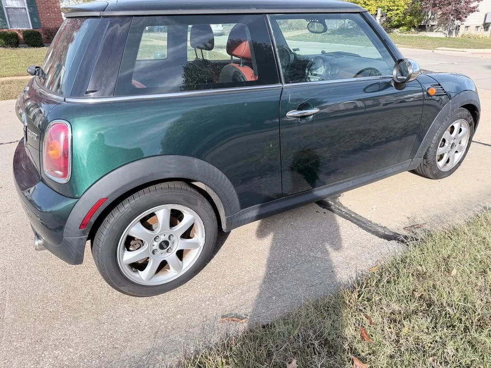 2010 Mini Mini 2nd Gen - Image 2 of 7