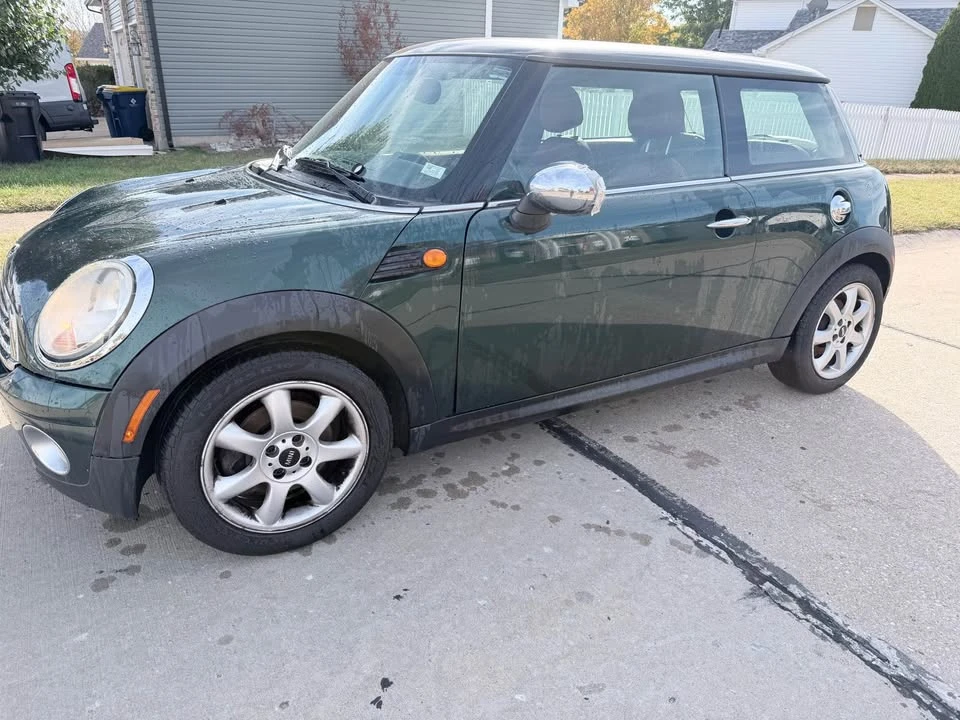 2010 Mini Mini 2nd Gen - Image 3 of 7