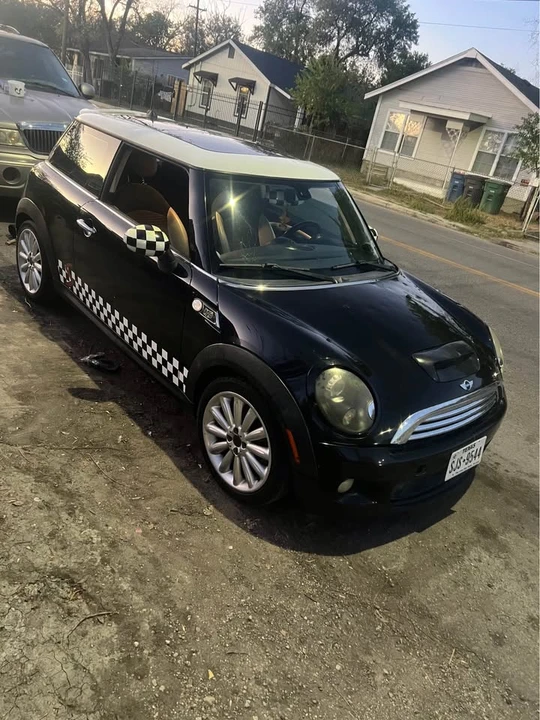 2010 Mini Mini 2nd Gen - Image 8 of 8