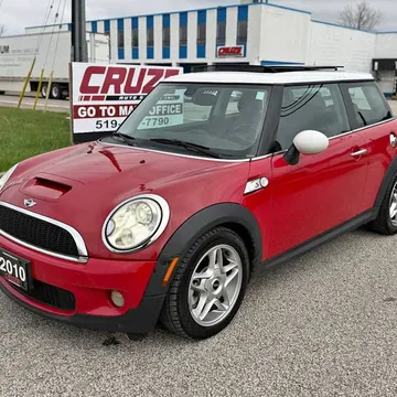 2010 MINI Cooper Hardtop Camden Edition