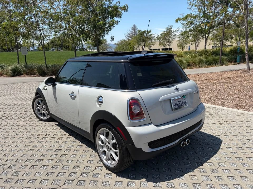 2010 Mini Mini 2nd Gen - Image 4 of 20