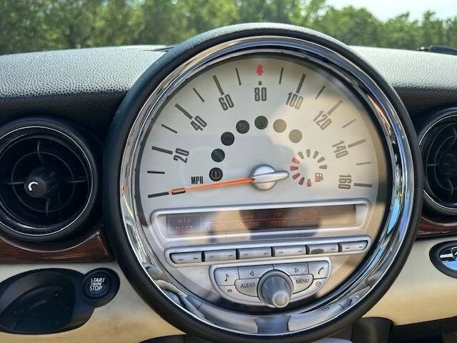 2010 Mini Mini Cooper S 1st Gen - Image 17 of 21