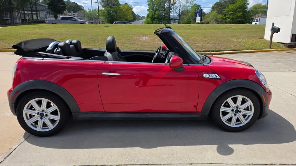 2010 Mini Mini 2nd Gen - Image 3 of 16