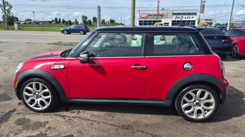 2010 Mini Mini 2nd Gen - Image 2 of 17