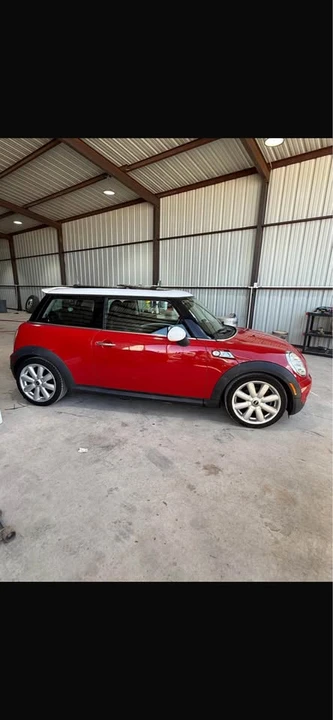 2010 Mini Mini 2nd Gen - Image 2 of 5