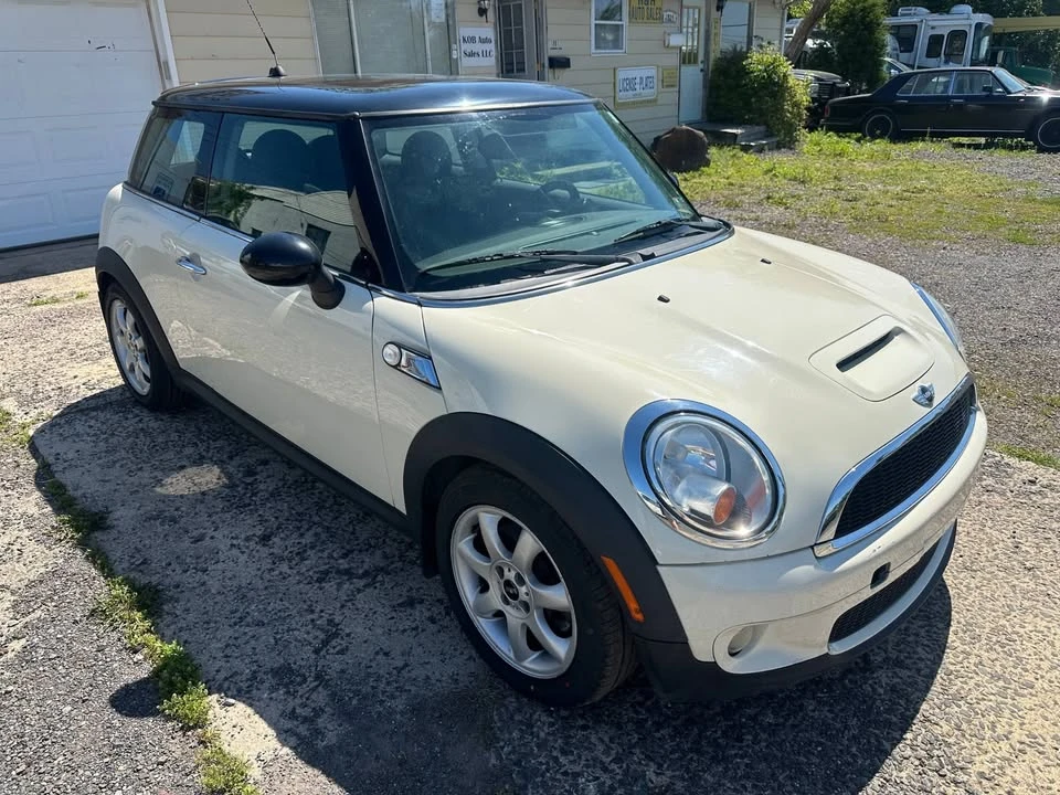 2010 Mini Mini 2nd Gen - Image 3 of 20