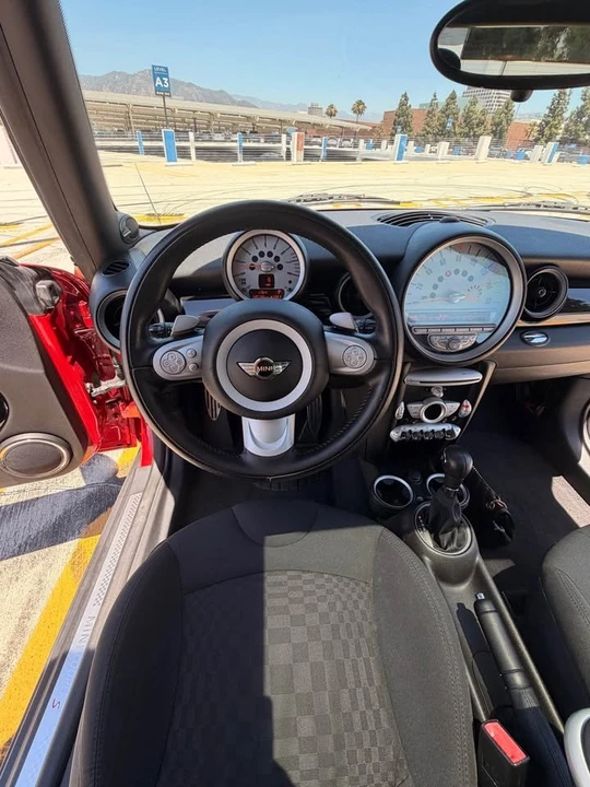 2010 Mini Mini 2nd Gen - Image 2 of 5