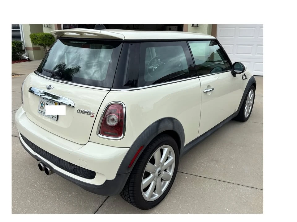 2010 Mini Mini 2nd Gen - Image 3 of 8