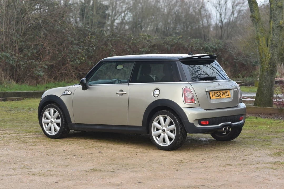2010 Mini Mini 2nd Gen - Image 4 of 30