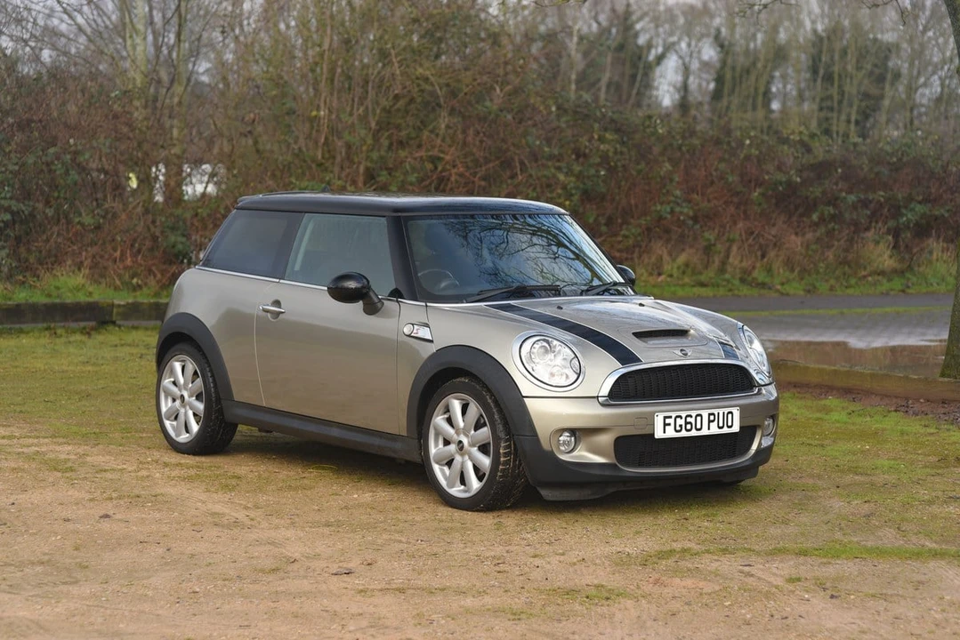 2010 Mini Mini 2nd Gen - Image 13 of 30