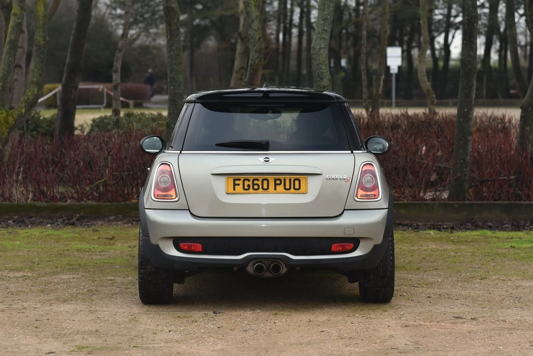2010 Mini Mini 2nd Gen - Image 3 of 30