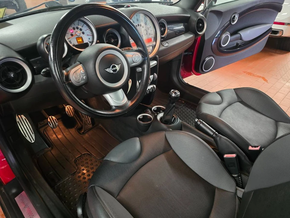 2010 Mini Mini 2nd Gen - Image 5 of 7