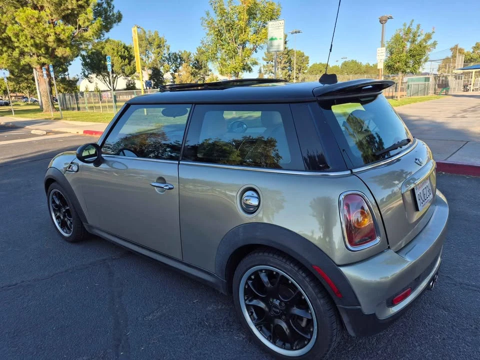 2010 Mini Mini 2nd Gen - Image 4 of 12
