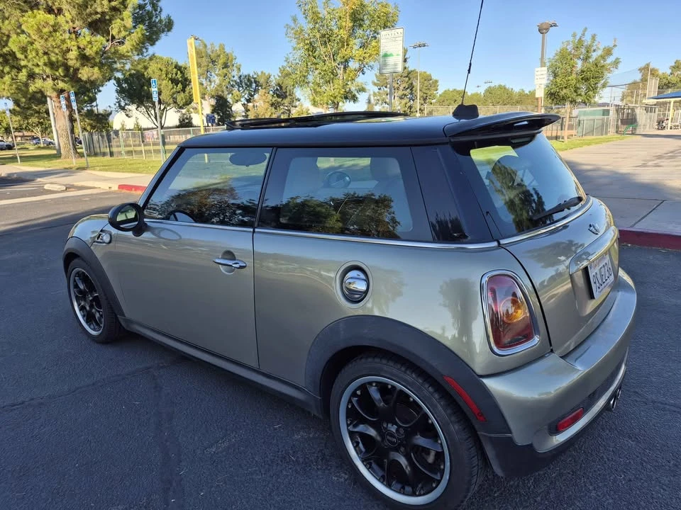 2010 Mini Mini 2nd Gen - Image 4 of 9