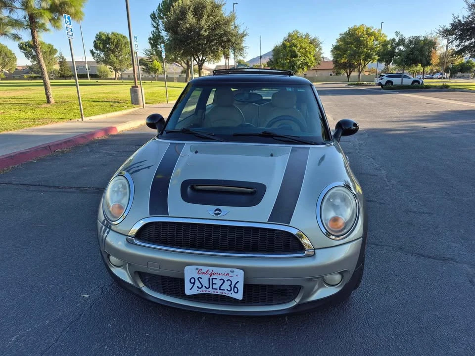 2010 Mini Mini 2nd Gen - Image 5 of 12