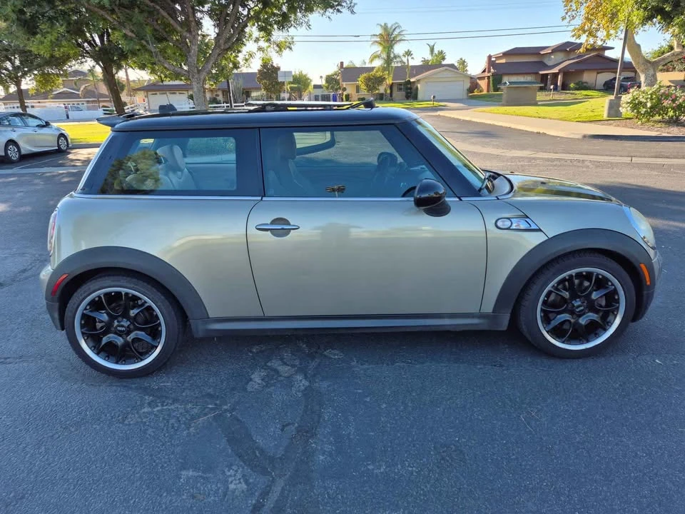 2010 Mini Mini 2nd Gen - Image 7 of 12