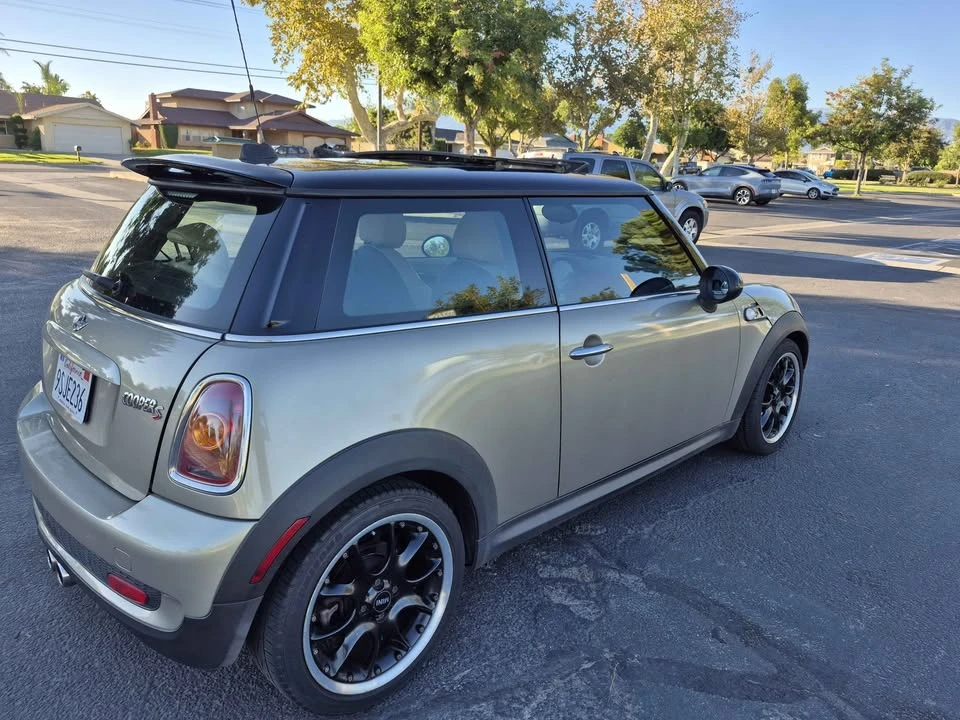 2010 Mini Mini 2nd Gen - Image 3 of 9