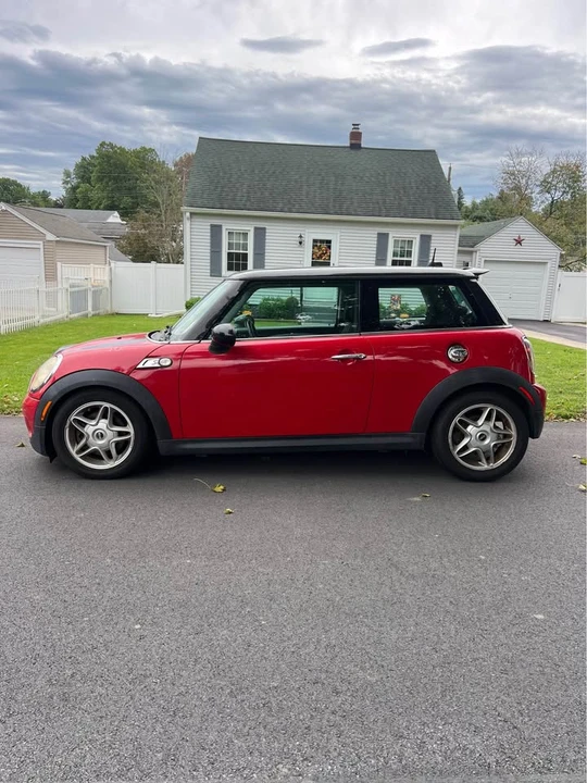 2010 Mini Mini 2nd Gen - Image 3 of 9