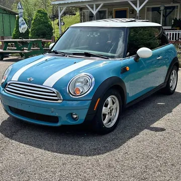 2010 MINI Cooper Classic Hatchback 2D