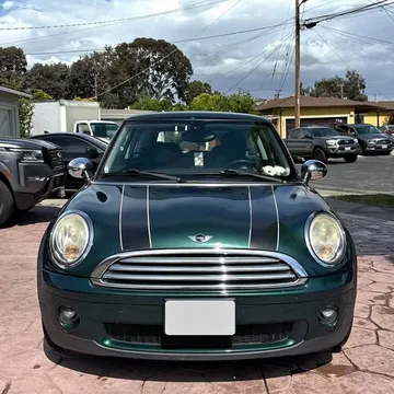 2010 MINI Cooper Classic Hatchback 2D