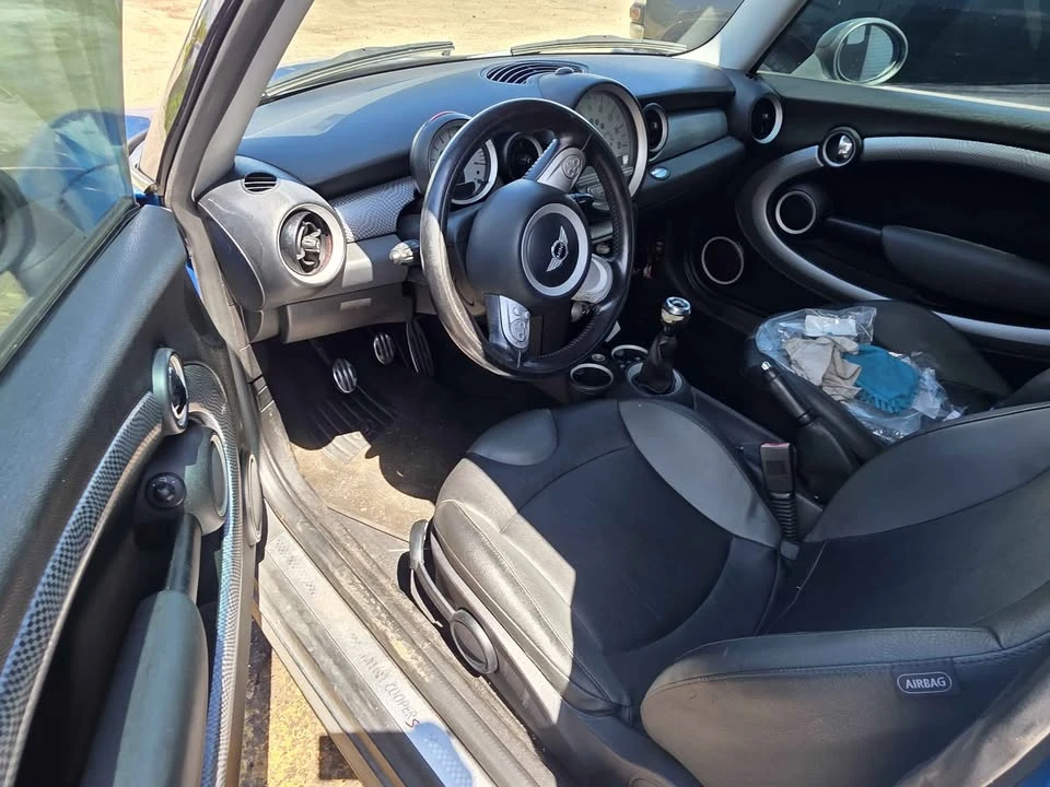 2010 Mini Mini 2nd Gen - Image 3 of 5