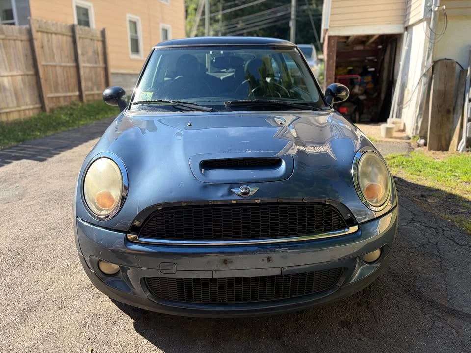 2010 Mini Mini 2nd Gen - Image 2 of 12