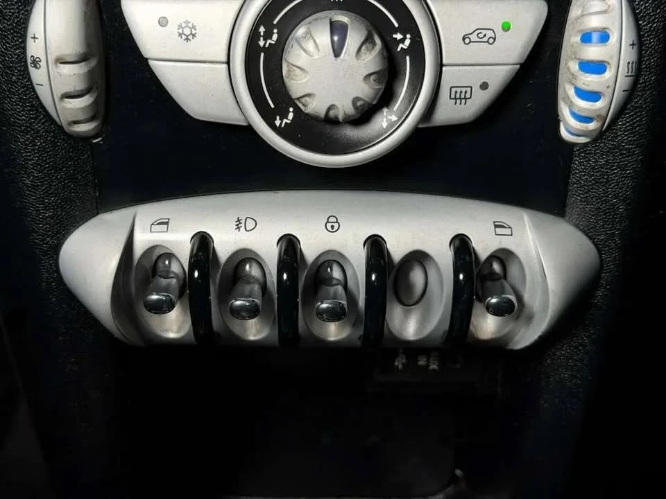 2010 Mini Mini 2nd Gen - Image 16 of 18