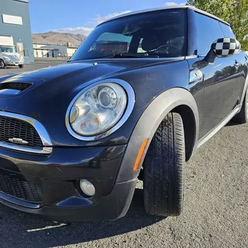 2010 MINI Hardtop John Cooper Works Hatchback 2D
