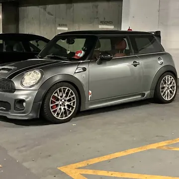 2010 MINI Hardtop John Cooper Works Hatchback 2D