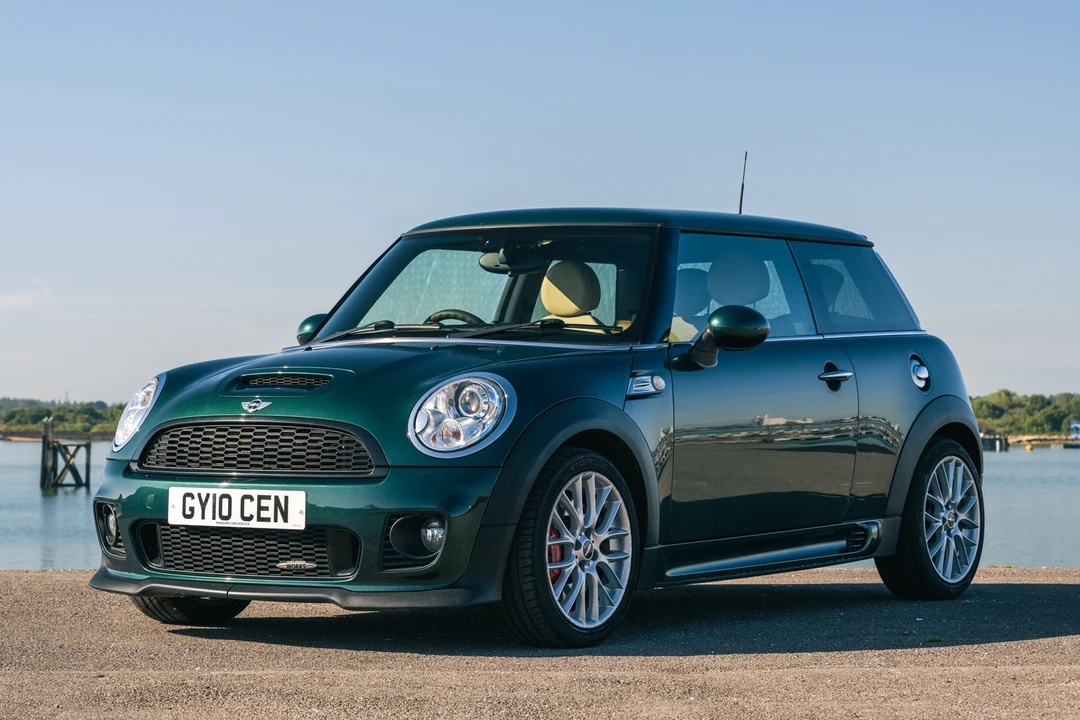2010 Mini Mini John Cooper Works 2nd Gen - Image 2 of 31