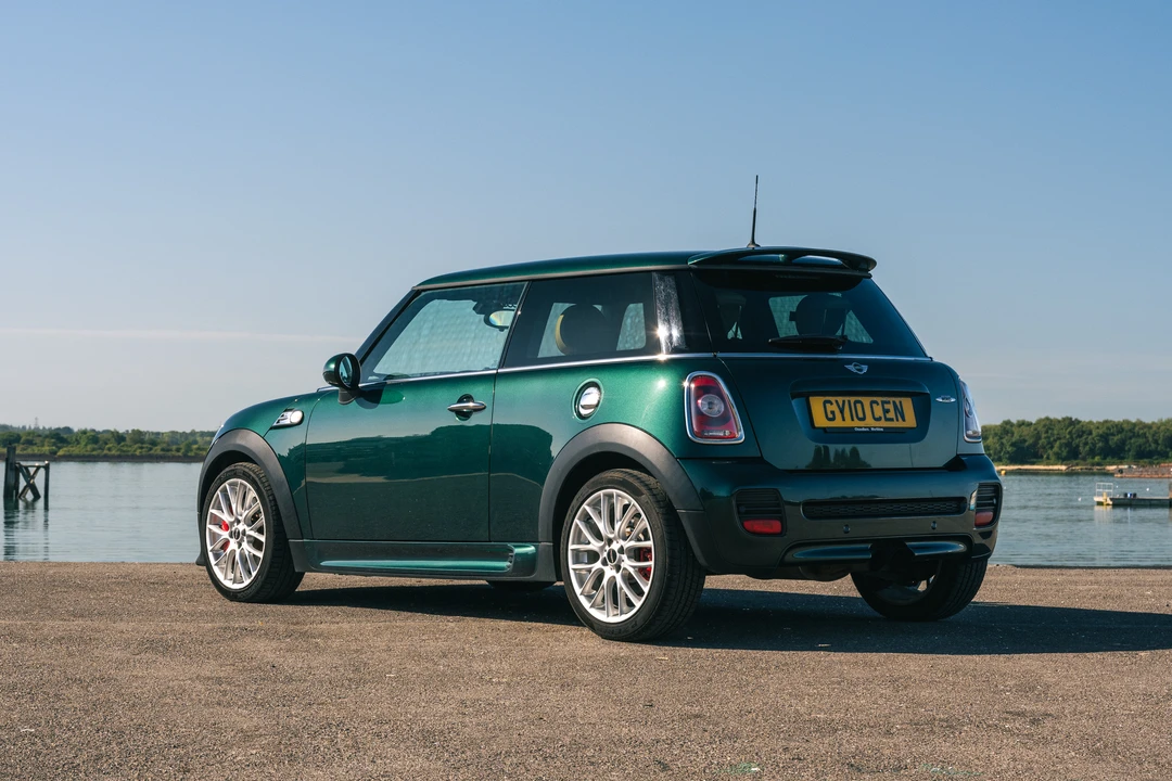2010 Mini Mini John Cooper Works 2nd Gen - Image 5 of 31