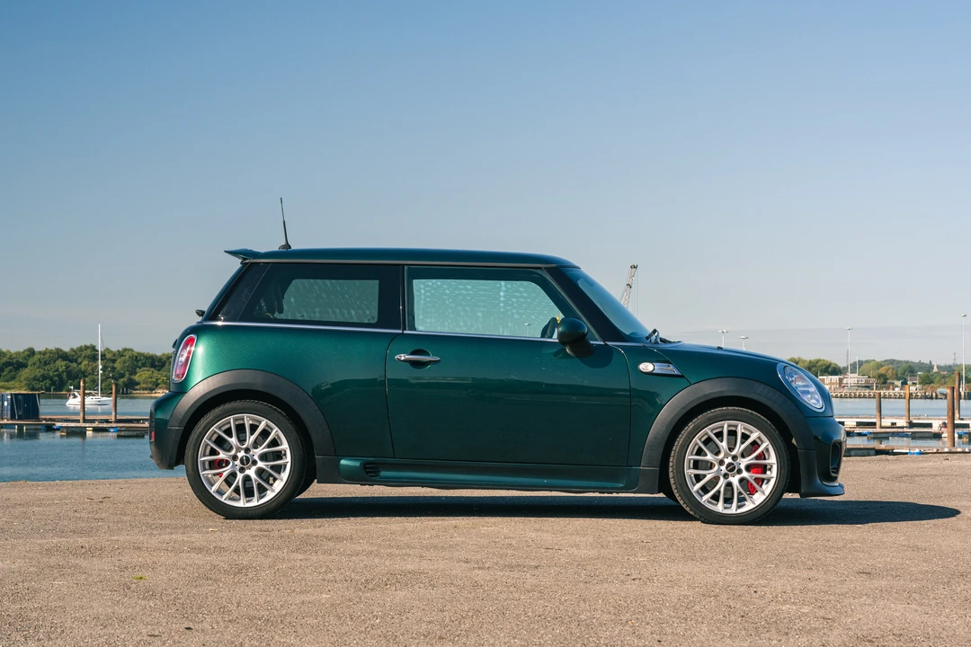 2010 Mini Mini John Cooper Works 2nd Gen - Image 8 of 31