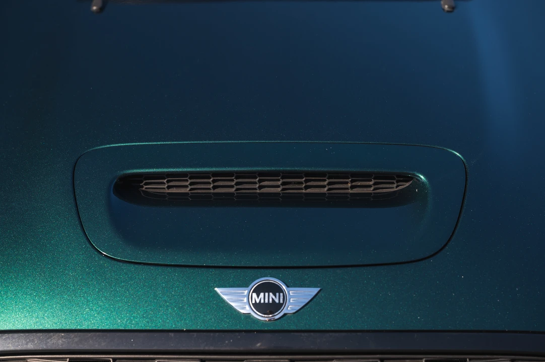 2010 Mini Mini John Cooper Works 2nd Gen - Image 30 of 31