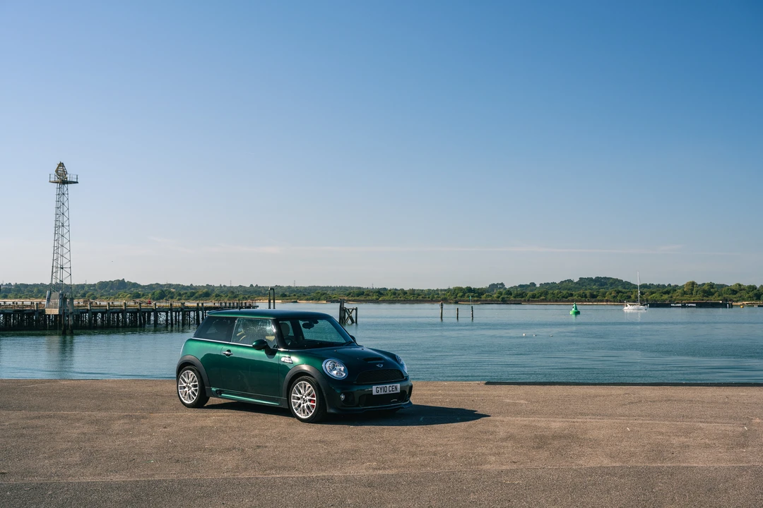 2010 Mini Mini John Cooper Works 2nd Gen - Image 16 of 31