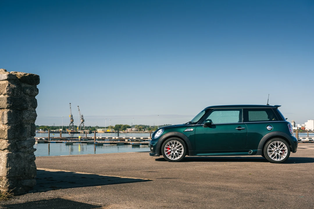 2010 Mini Mini John Cooper Works 2nd Gen - Image 14 of 31