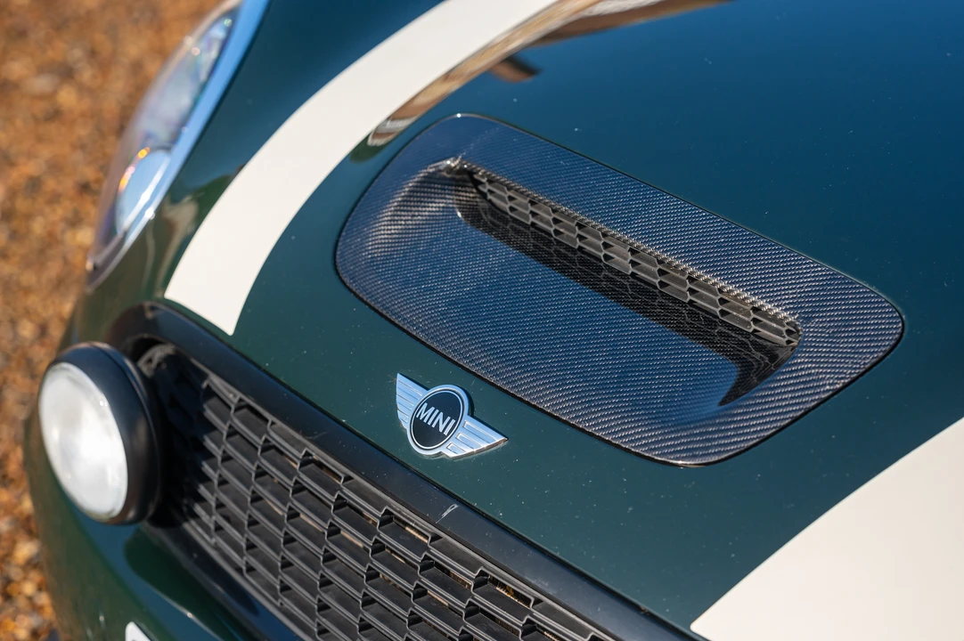 2010 Mini Mini John Cooper Works 2nd Gen - Image 17 of 31